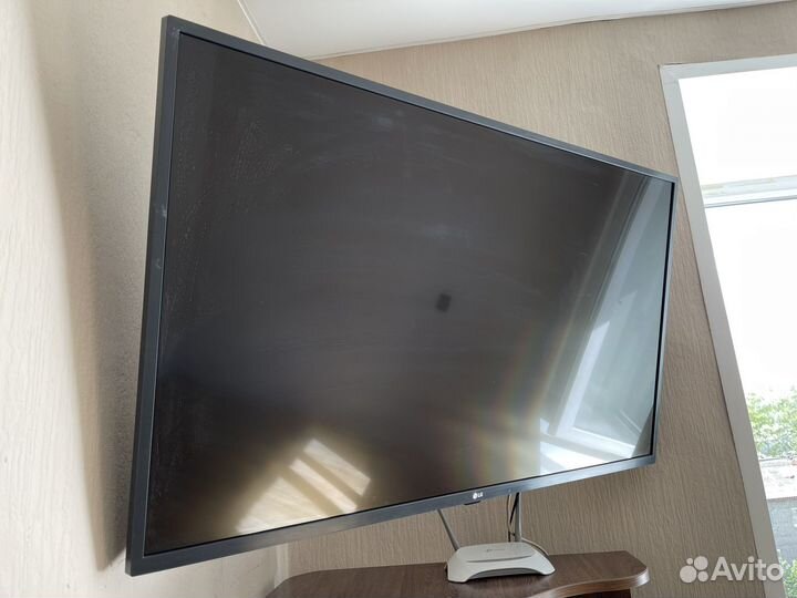 Телевизор LG 43UM7300PLB
