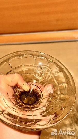 Фруктовницы на ножке