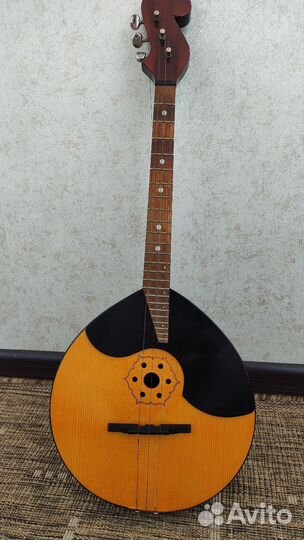 Домра малая 3-х струнная