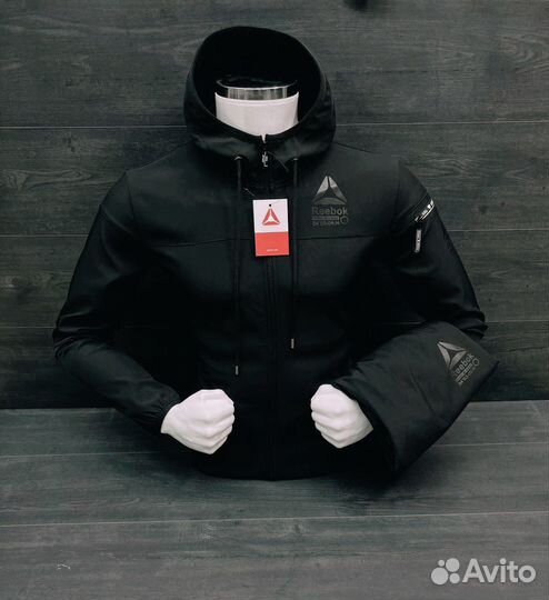 Спортивный костюм Reebok