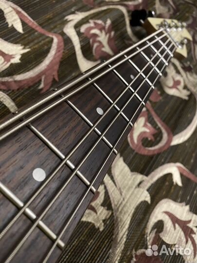 Бас гитара bacchus WJB5