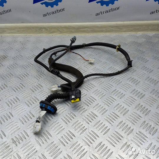 Проводка двери зад.пр Nissan Note 1 E11 1.6 HR16