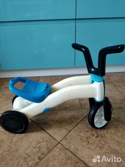 Беговел Chillafish Bunzi