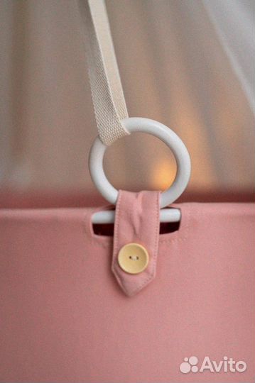 Детская кроватка с креплением в потолок