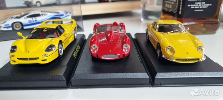 Модель 1 :43 Ferrari