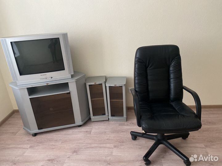 Письменный стол