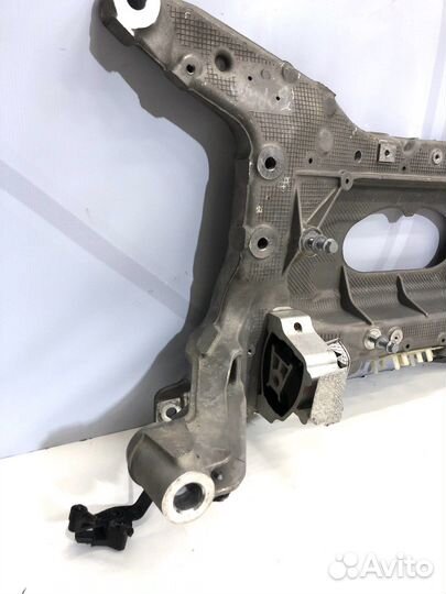 Подрамник передний range rover evoque