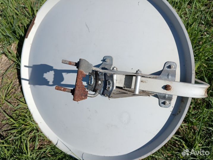 Спутниковая тарелка