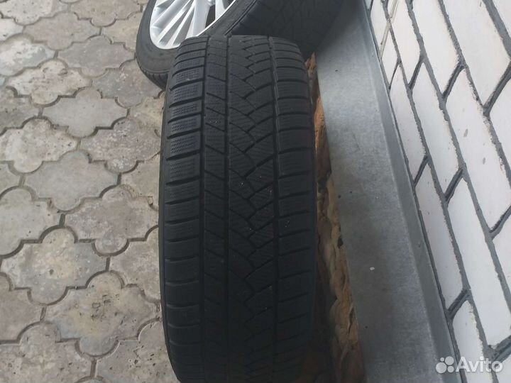 Profil Pro Snow 790 245/45 R18