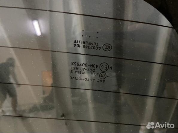 Стекло крышки багажника Митсубиси Аутлендер 3 gf