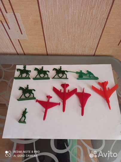 Игрушки СССР солдатики