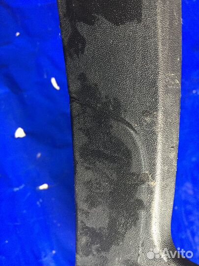 Накладка переднего левого крыла Kia Sorento 2009