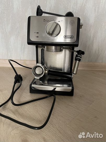 Кофеварка рожковая delonghi ecp33.21BK