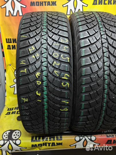 Kumho WinterCraft WP71 245/45 R19 102V