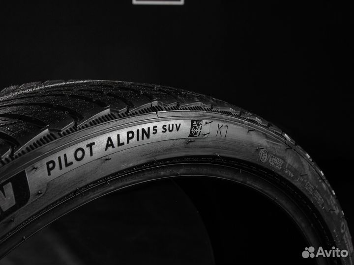 Michelin Pilot Alpin 5 SUV 285/30 R22 и 255/35 R22 95W