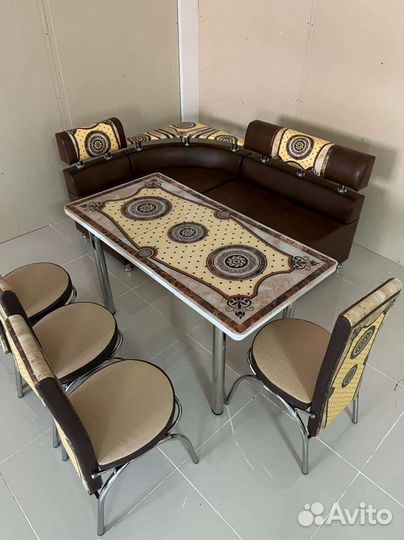 Диван стол стул комплект