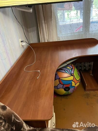 Компьютерный стол