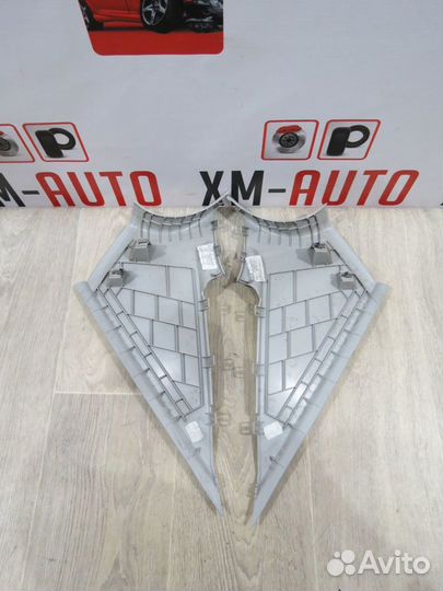 Обшивка задней стойки Skoda Octavia A7