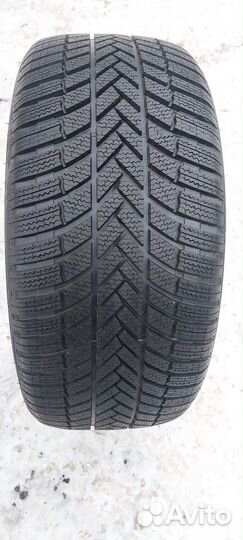 Bridgestone Blizzak LM005 DriveGuard 265/40 R20 104V