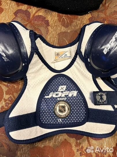 Нагрудник хоккейный ccm