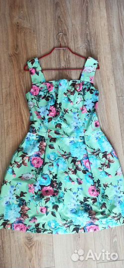 Платье новое 44размер
