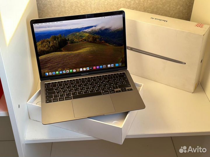 Apple MacBook air 13 2020 m1 8gb 256 / АКБ 100%