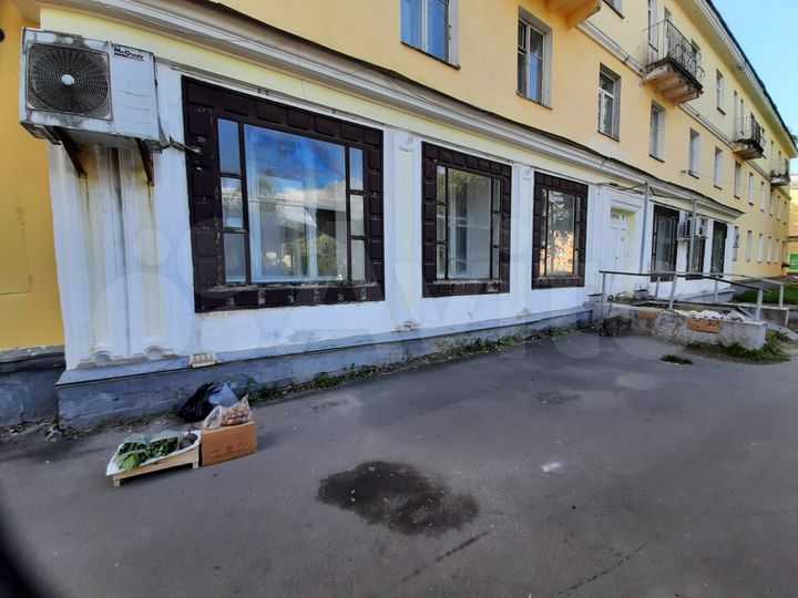 Торговая площадь 181,8 м²