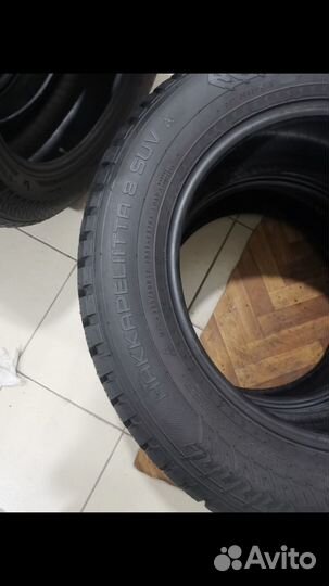 Nokian Tyres Hakkapeliitta 8 SUV 225/60 R17