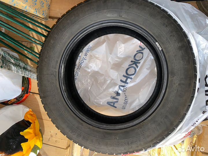 Nokian Tyres Hakka Blue 215/65 R17