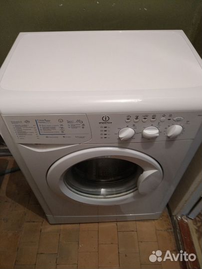 Стиральная машина Индезит wisl83 на запчасти