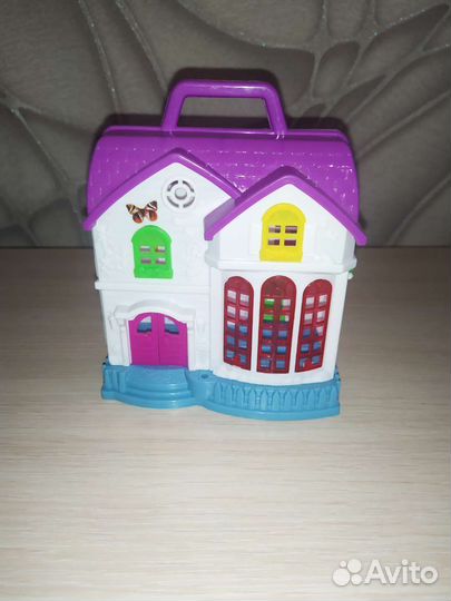 Домик кукольный