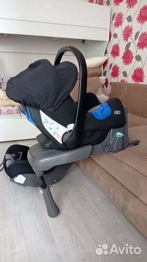 Комплект детских автокресел Audi