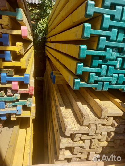 Балка строительная деревянная