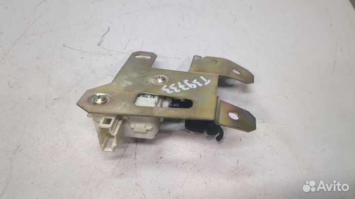 Электропривод крышки багажника Volkswagen Touareg, 2004