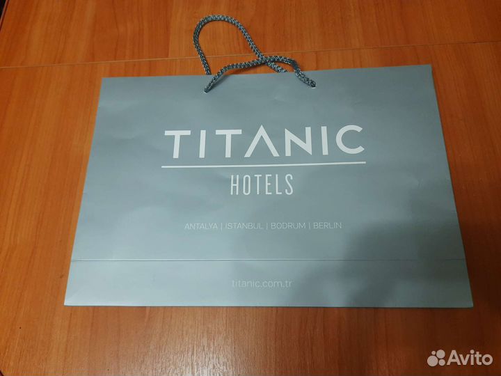 Подарочные пакеты