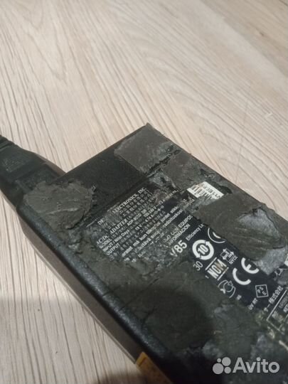 Зарядка для ноутбука