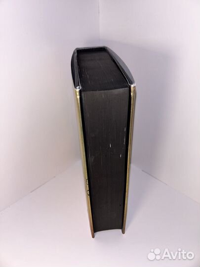 Четвертое крыло черный срез