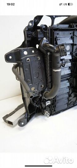 Кассета радиаторов и телевизор ноускат