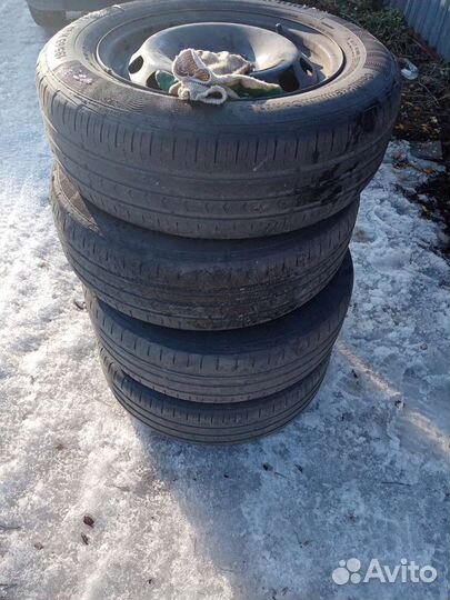 R15 Kumho Solus HS61 195/60, PCD 5x110 DIA 56.5