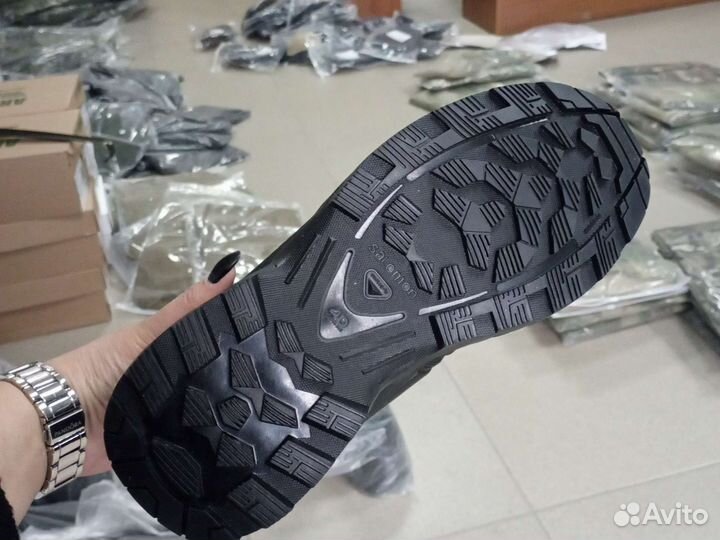 Кроссовки salomon черные