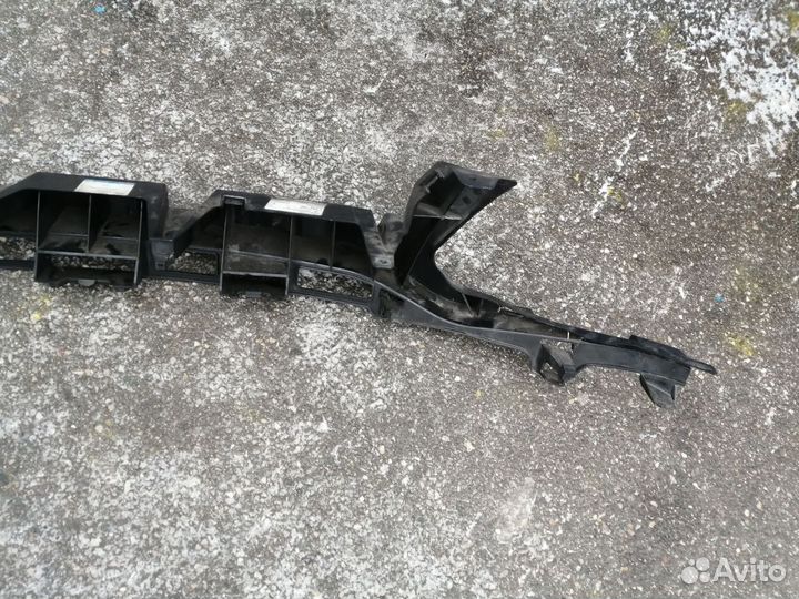 Усилитель бампера Ford Kuga 1