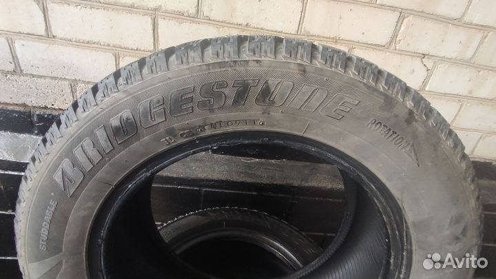 Bridgestone Ice Cruiser 7000 19.5/60 R15 88T
