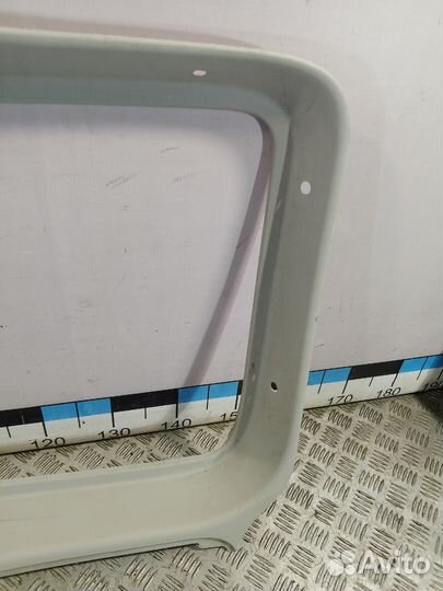 Б/У Обшивка двери сдвижной правой под стекл#001