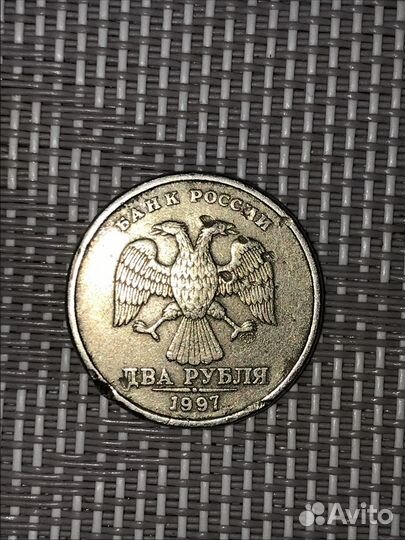 Монета 2 рубля брак