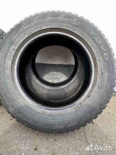 Toyo Observe Ice-Freezer SUV 215/65 R16 98T
