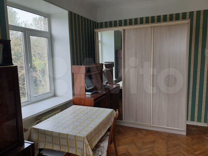 2-к. квартира, 57 м², 5/5 эт.