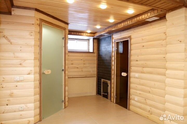 Стеклянная дверь в парну