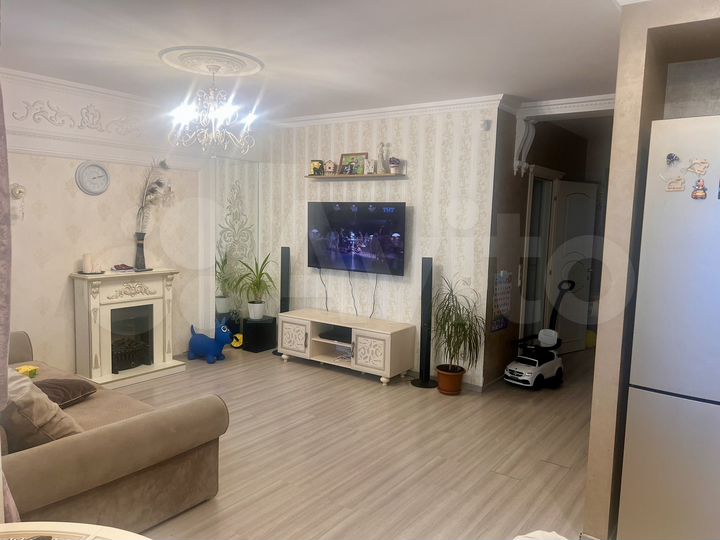 3-к. квартира, 85 м², 3/17 эт.