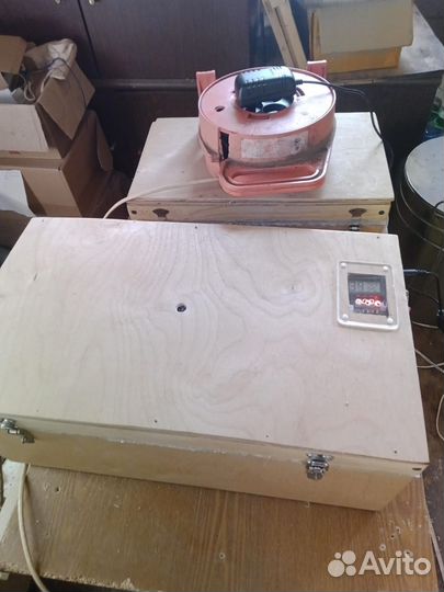 Инкубатор для маточников, пчеломаток