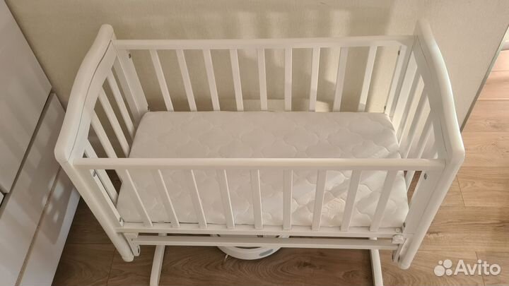 Детская кроватка с маятником Лили Гандылян, от 0